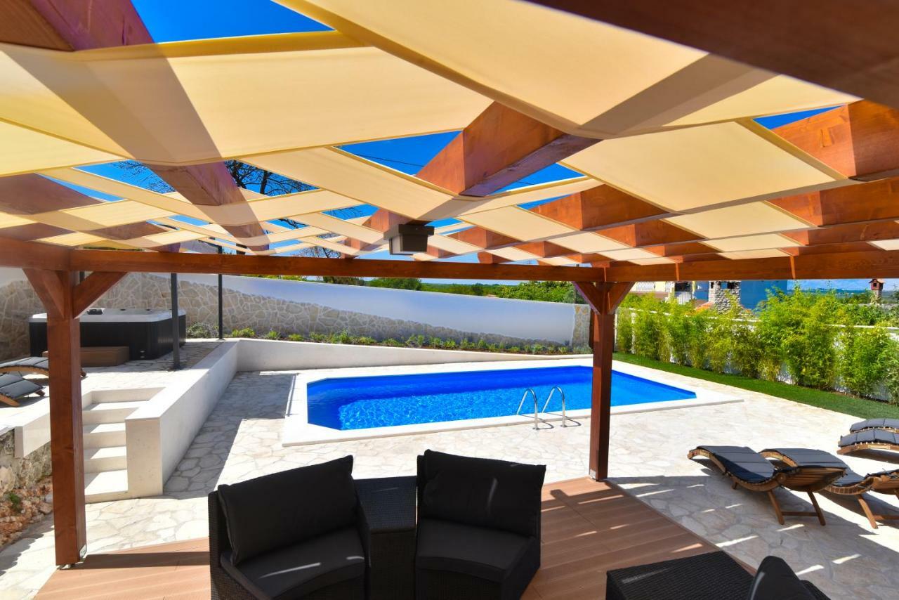 Villa Village Idylle With Heated Pool, Sauna, Jacuzzy And Private Parking Сукошан Экстерьер фото