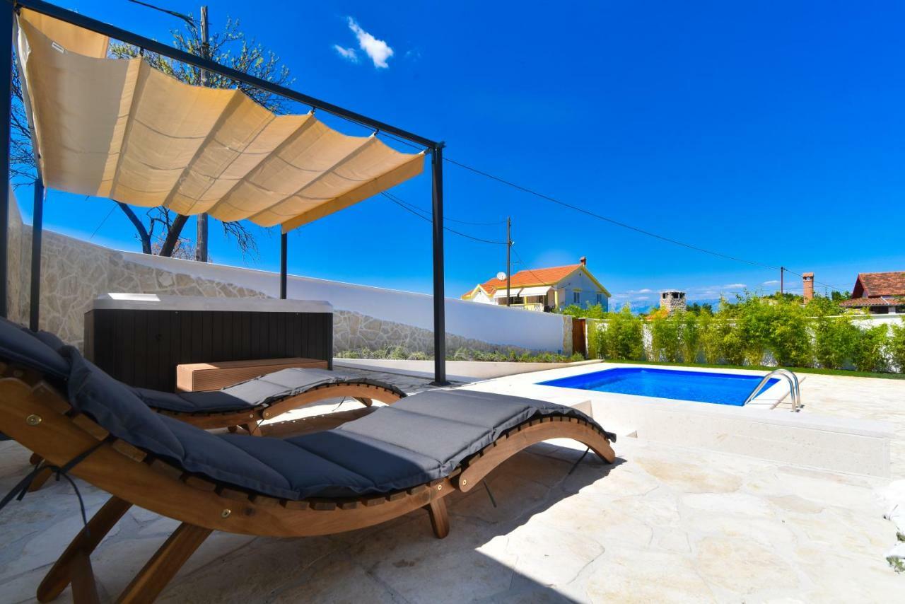 Villa Village Idylle With Heated Pool, Sauna, Jacuzzy And Private Parking Сукошан Экстерьер фото