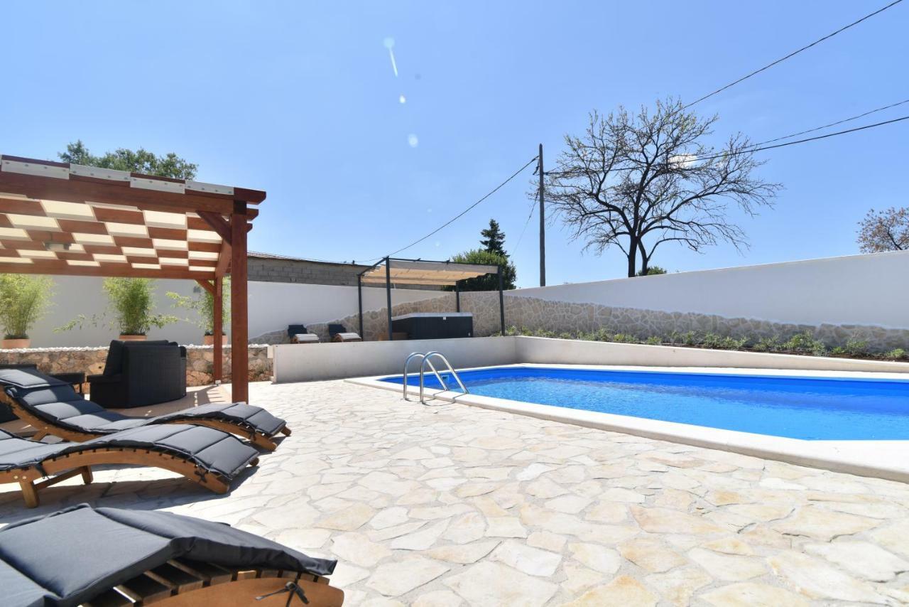 Villa Village Idylle With Heated Pool, Sauna, Jacuzzy And Private Parking Сукошан Экстерьер фото